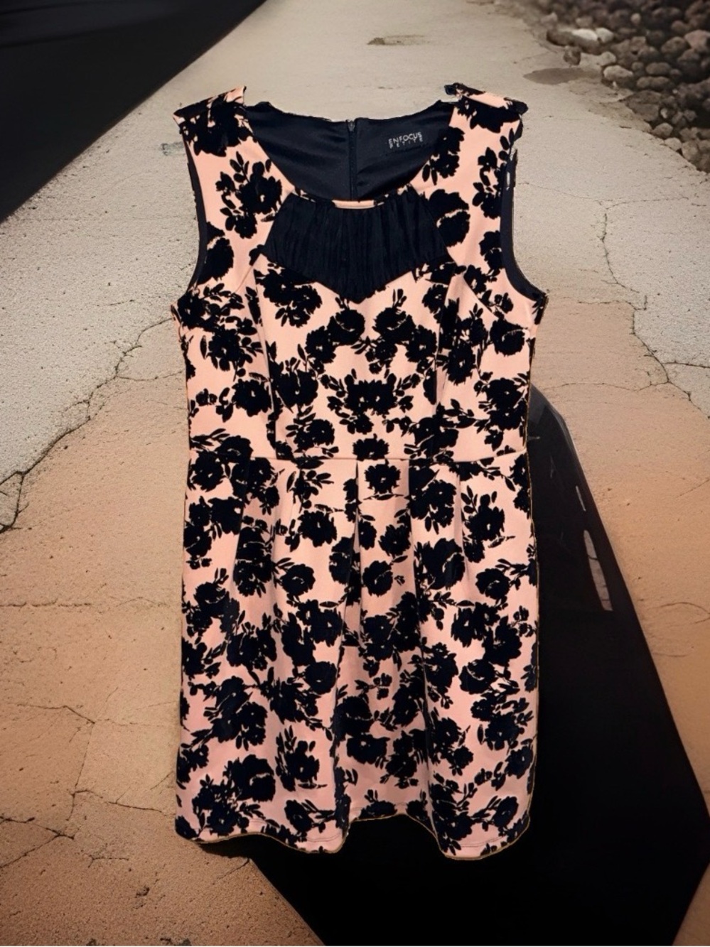 Enfocus Studio Petite Cream & Black Velvet Floral Sleeveless Midi Dress-12P-EC